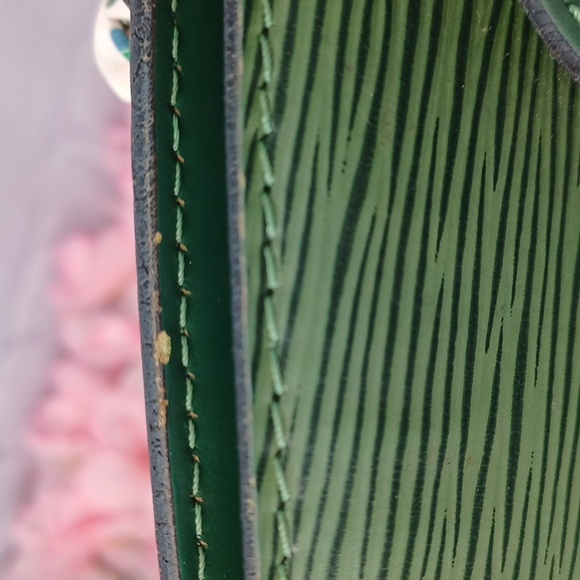 Louis Vuitton Saint Jacques Green Epi - Picture 8 of 15